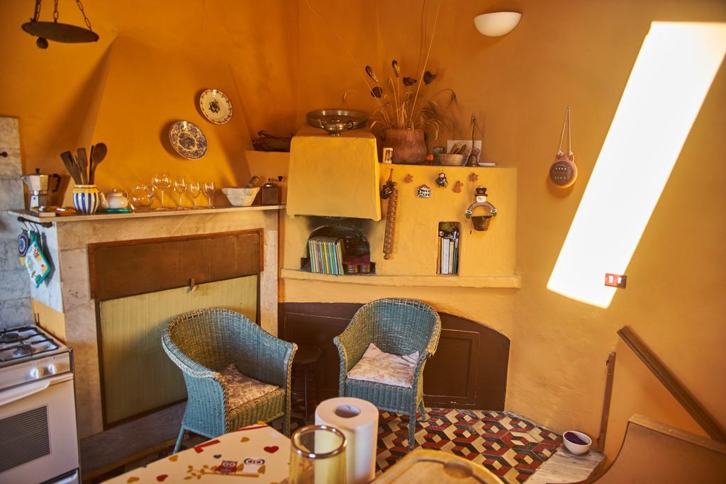 Trebiano Sotto Il Castello Bed & Breakfast エクステリア 写真