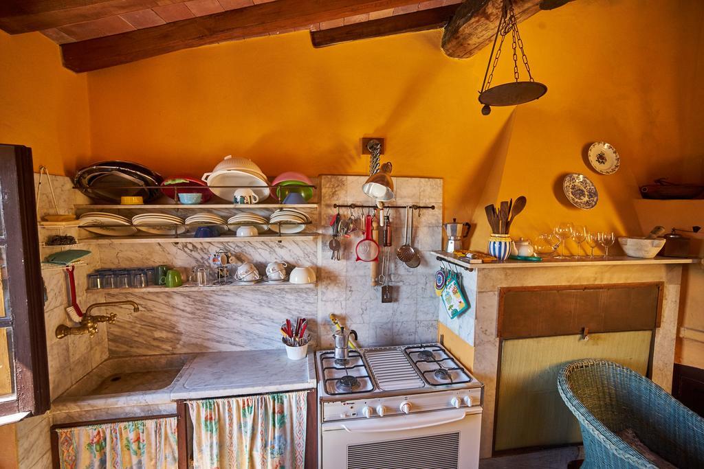 Trebiano Sotto Il Castello Bed & Breakfast エクステリア 写真